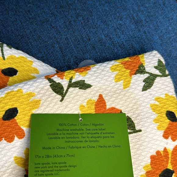 NWT Kate Spade kitchen towels | set of 2 - Picture 3 of 3